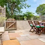 Raven House Tatil Evi Kendal